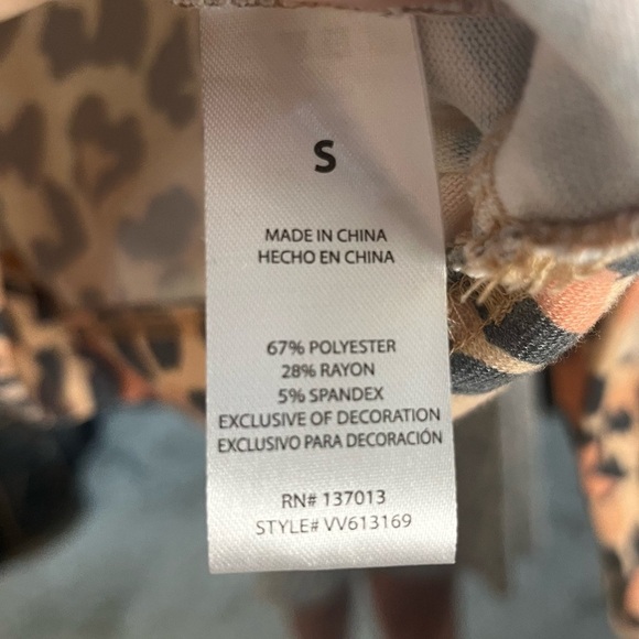 Wildfox Animal Print & Stars Pullover Coral/Charcoal Cozy Sweatshirt Sz S - Picture 7 of 10